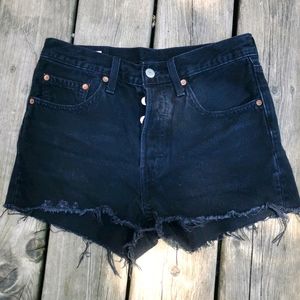 EUC Levi's 501 Black Denim Shorts W26